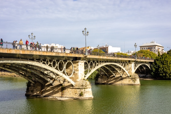 Puente Isabel II